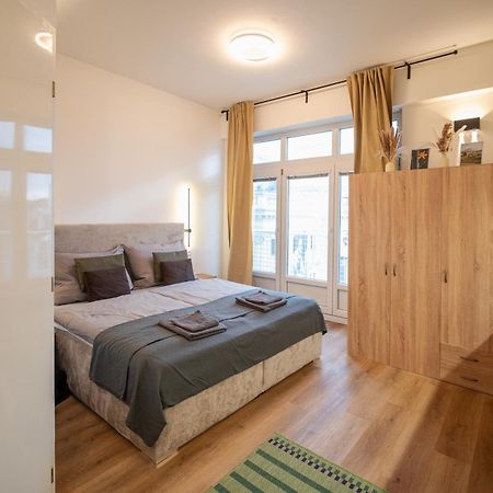 Modern Apartment In Historic City Center Old Town Bratislava Buitenkant foto